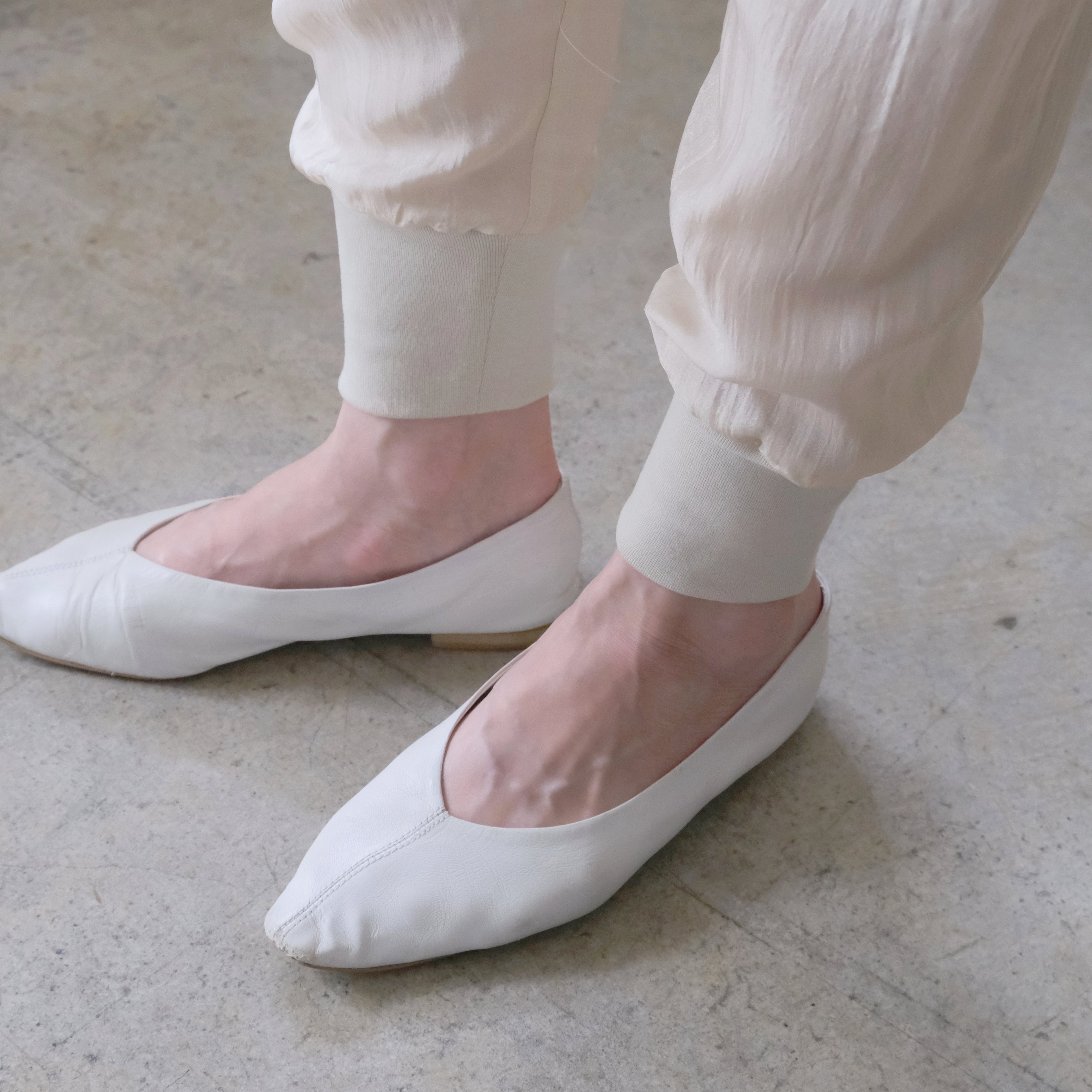 uryya シルク リブ パンツ チャコールグレー uryya シルク リブ パンツ チャコールグレー - パンツ一 番 安い