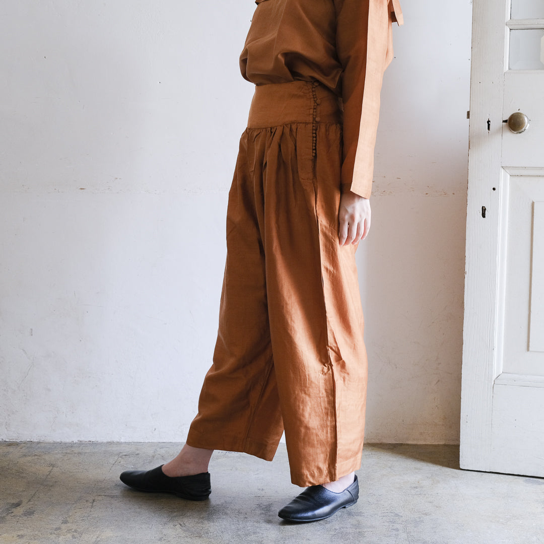 ［BUNON］Wide Belt Tuck Pants