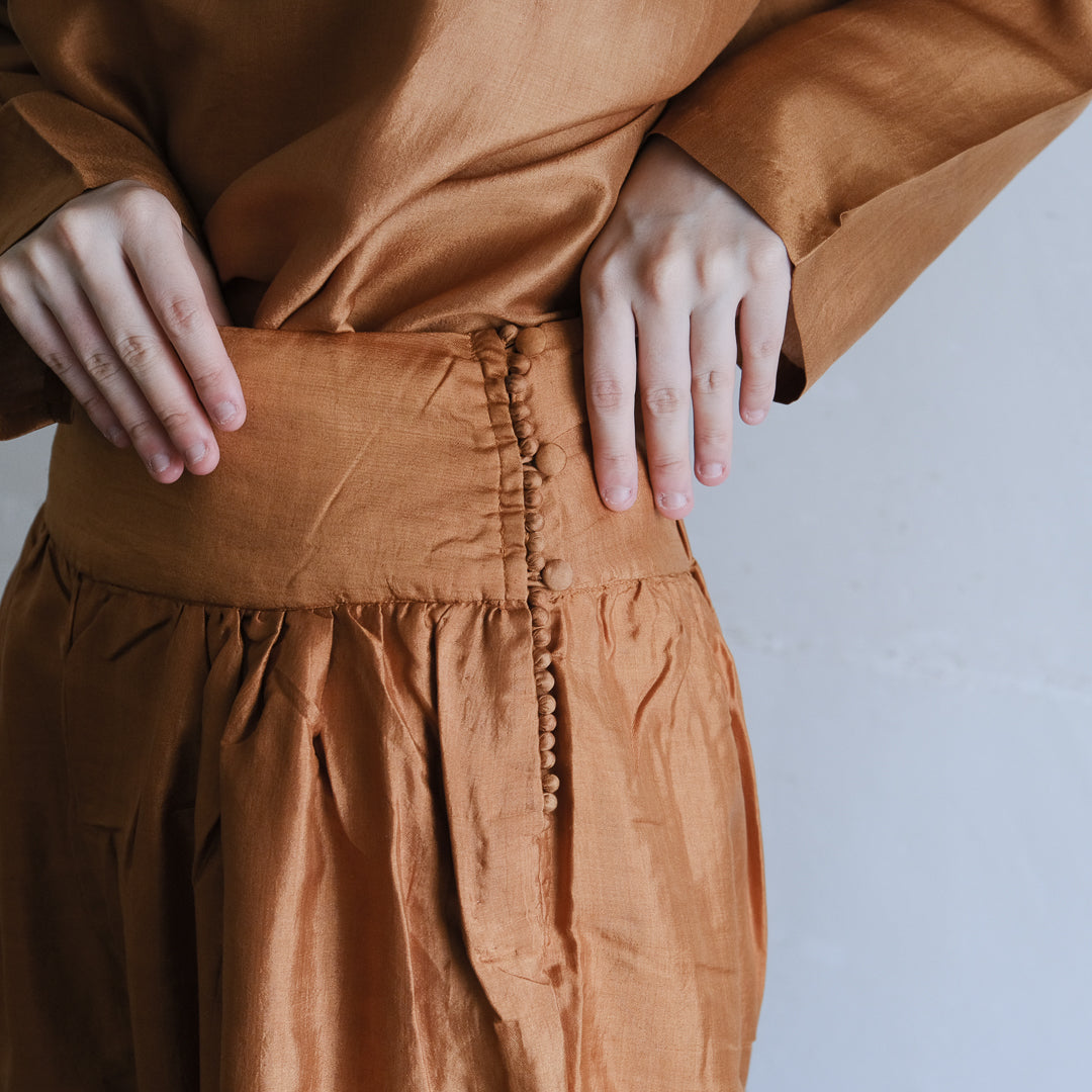 ［BUNON］Wide Belt Tuck Pants