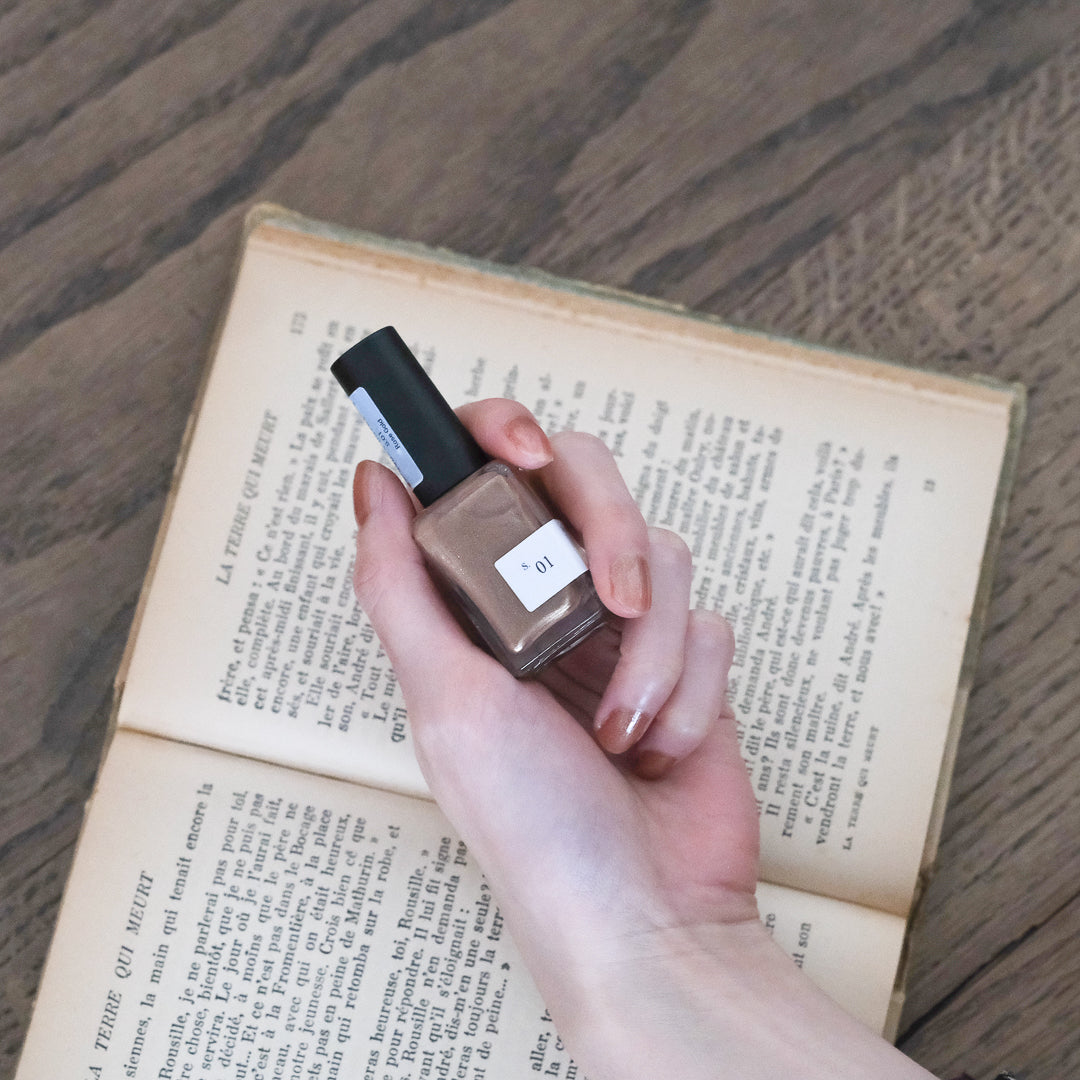 一度塗りでもきまる、スパイシーなゴールド – Envelope - エンベロープ