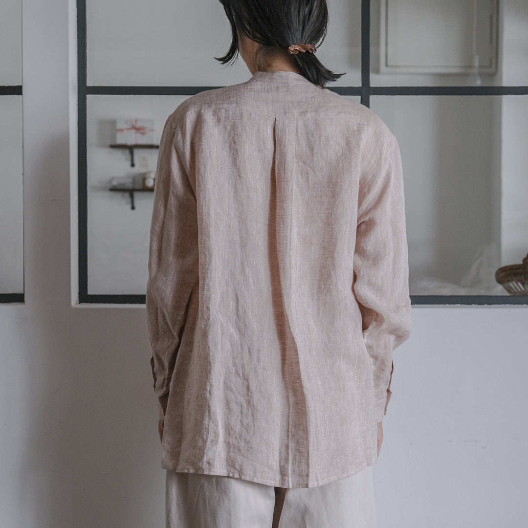 SALUÉ／ユニセックスバンドカラーシャツ／ライトウェイトリネン