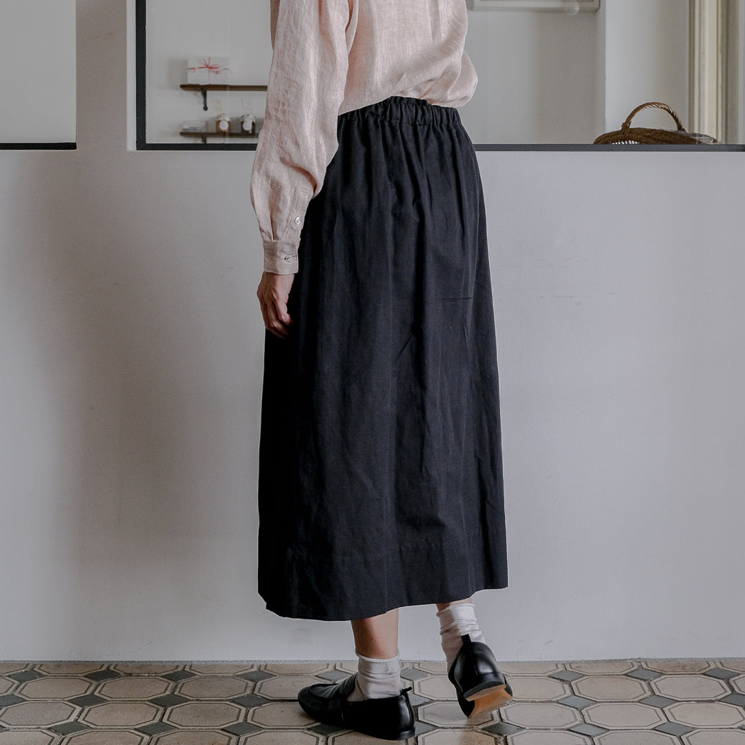 ［SALUÉ］ワンサイドスリットロングスカート／コットンリネン