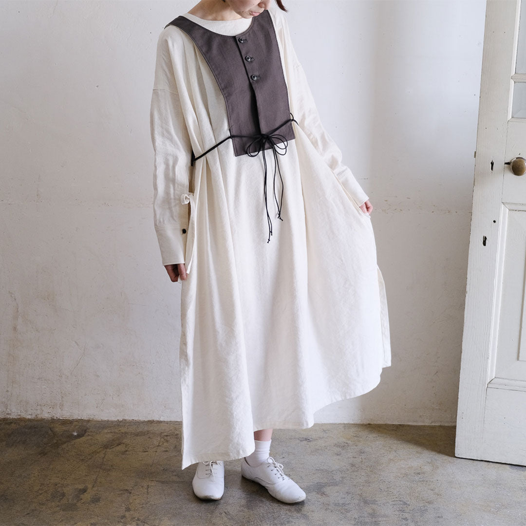 晩き日のvest（墨黒）と合わせて