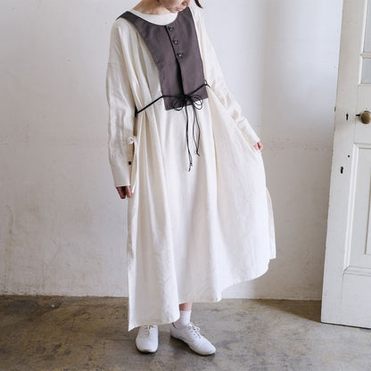晩き日のvest（墨黒）と合わせて