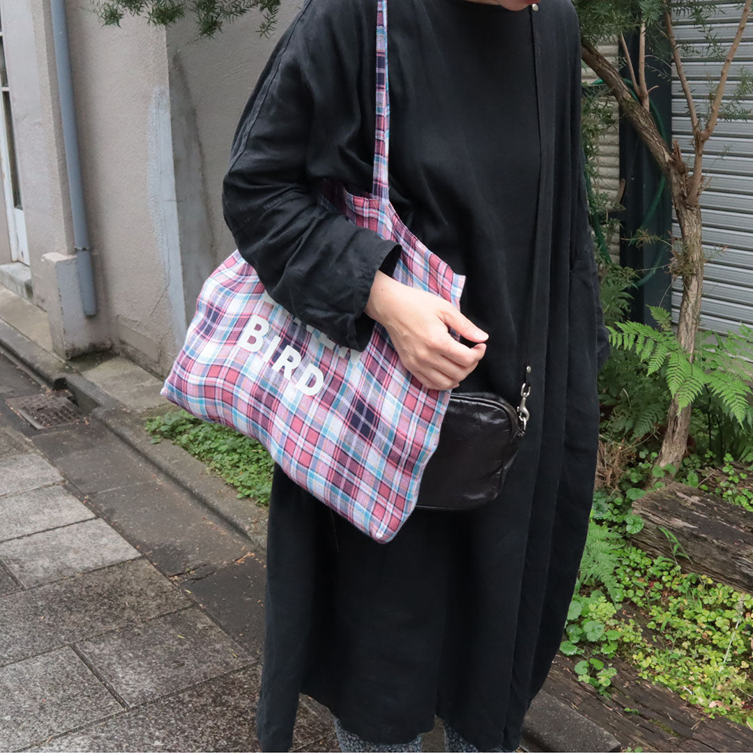 カラフルなマドラスチェックのロゴバッグ – Envelope