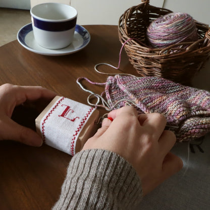 刺繍とオルゴール