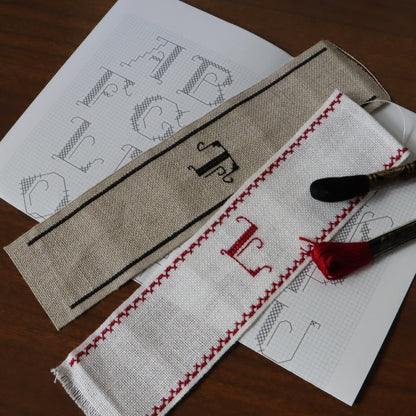 刺繍とオルゴール