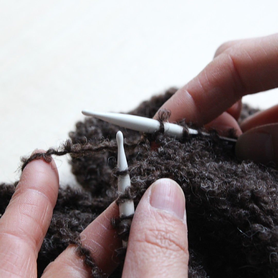 目が拾いやすいしずく型の針先