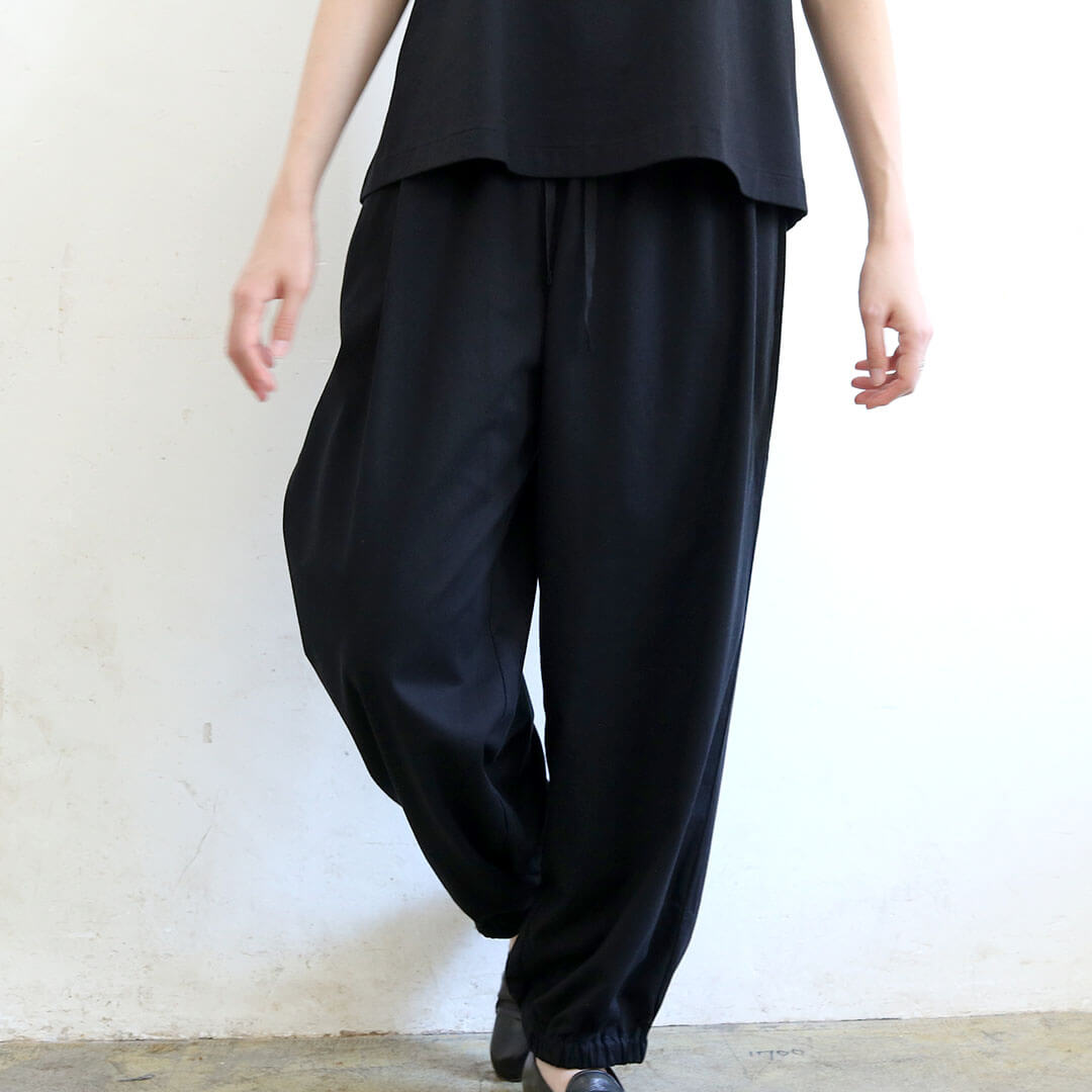 ［SALUÉ］white label スムース パンツ