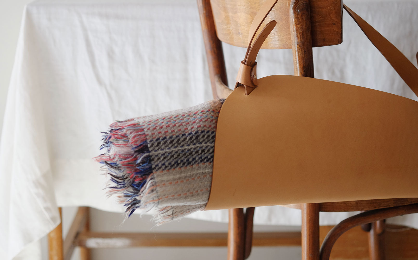 専用のバッグを手に、花を買いに行こう – Envelope