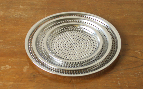 使い方の幅が広がる薄型のザル – Envelope - エンベロープオンライン