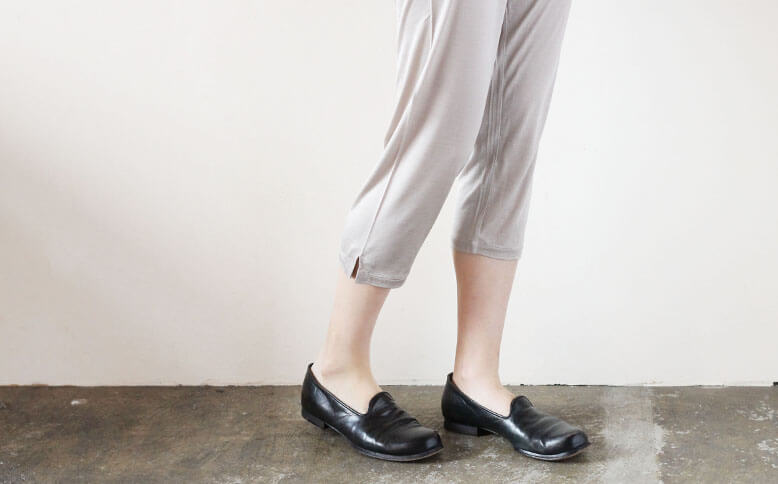 COCOONA SKINWEAR／クロップド パンツ