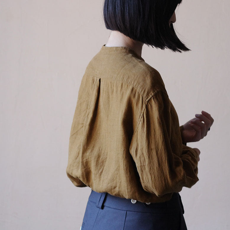 SALUÉ／ユニセックスバンドカラーシャツ／ライトウェイトリネン