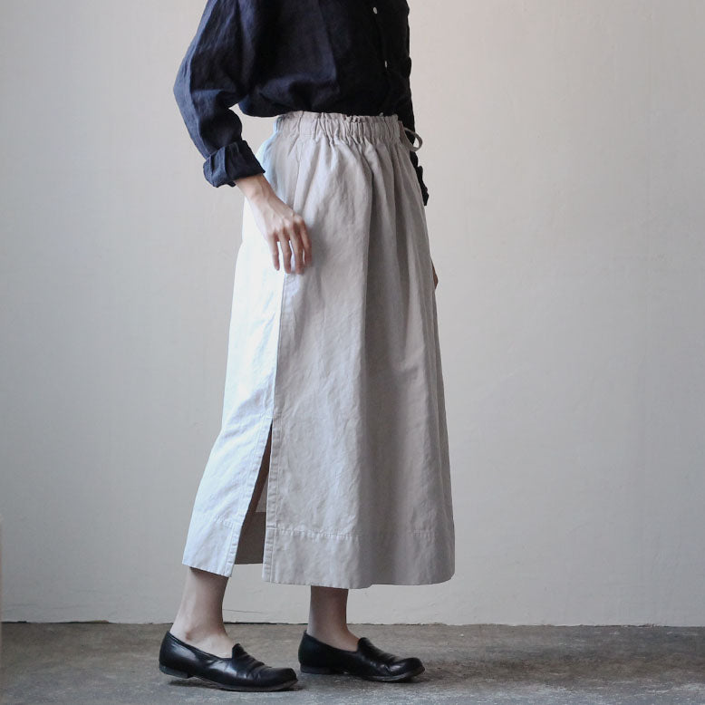 ［SALUÉ］ワンサイドスリットロングスカート／コットンリネン