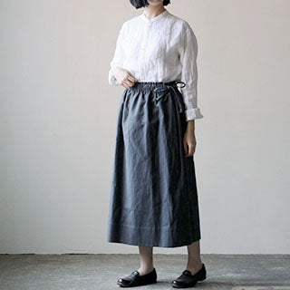 ［SALUÉ］ワンサイドスリットロングスカート／コットンリネン