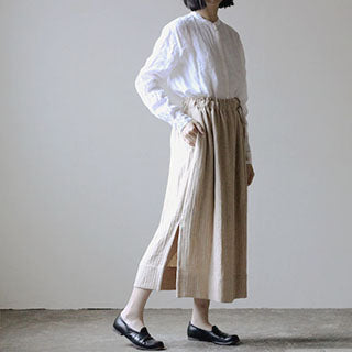 ［SALUÉ］ワンサイドスリットロングスカート／ヘリンボーンリネン