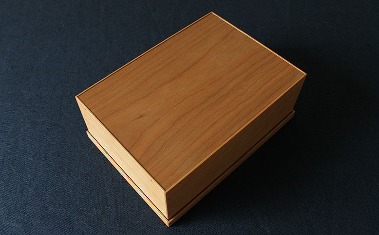 ［岡野達也］square box
