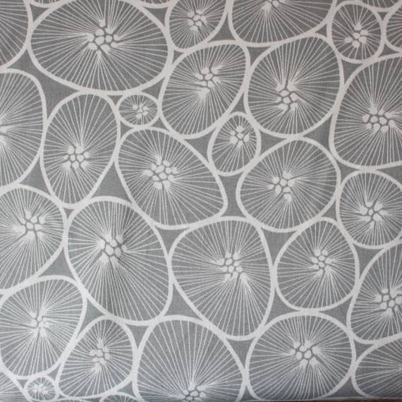 グレー（サテン）