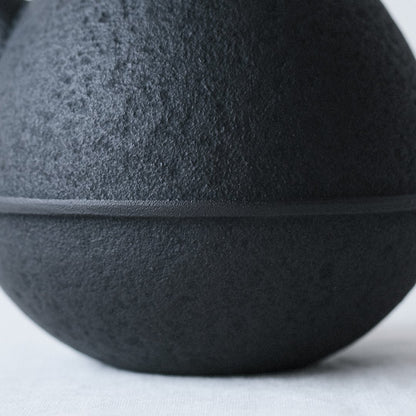［空間鋳造］南部鉄瓶 Egg