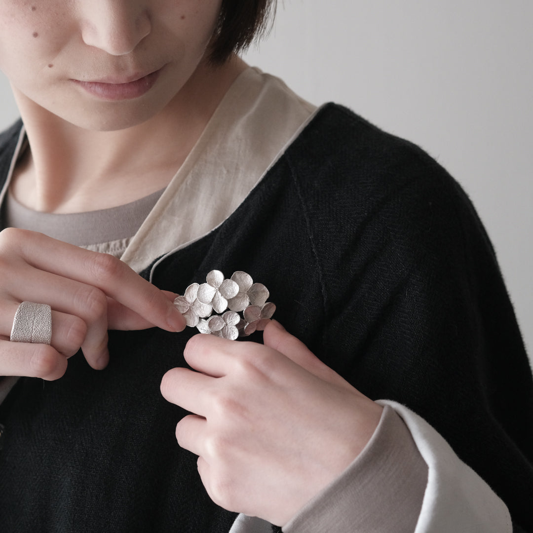 【受注商品】［Furuhashi michiko］アナベルブローチ【23FM】