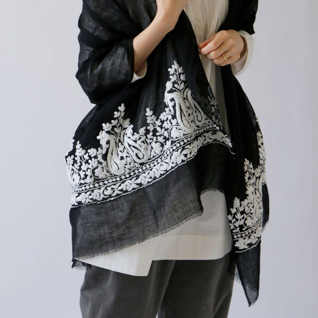 Khadi and Co.］ウール刺繍ストール – Envelope - エンベロープ 