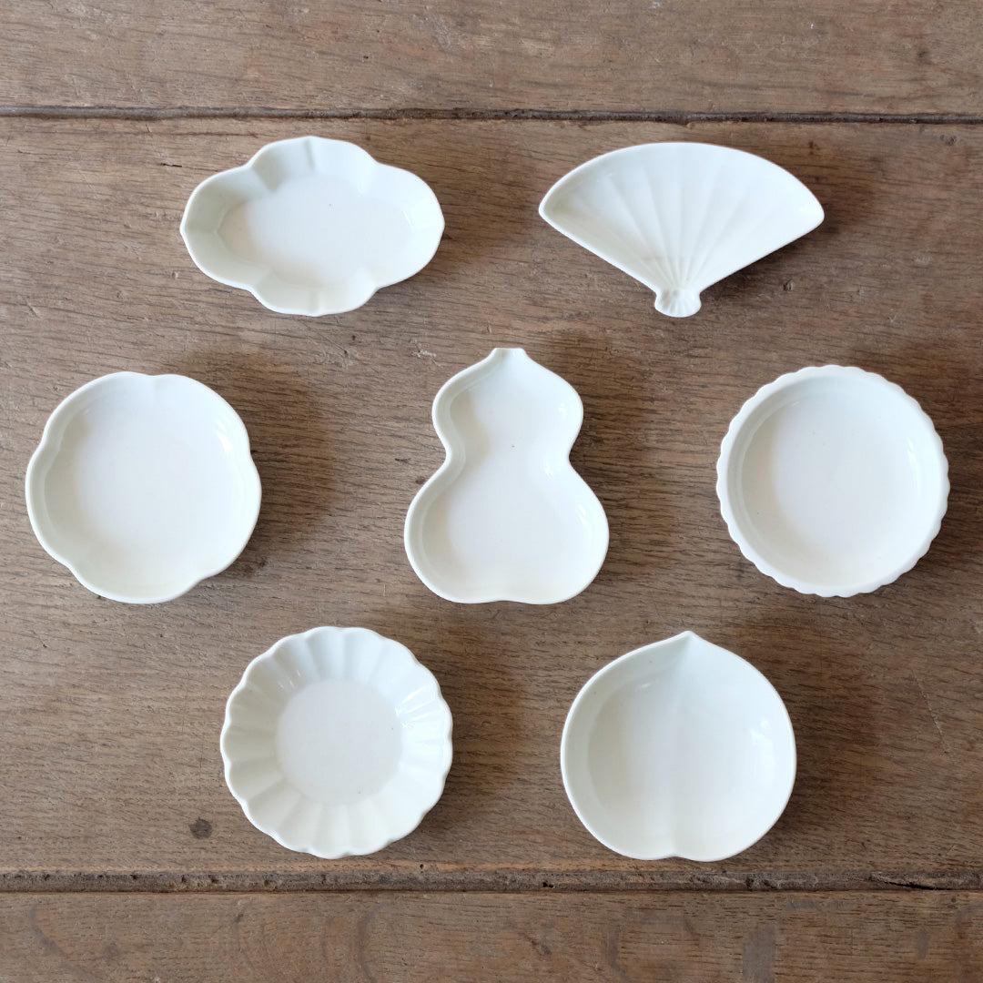 東屋］土灰豆皿 – Envelope - エンベロープオンラインショップ