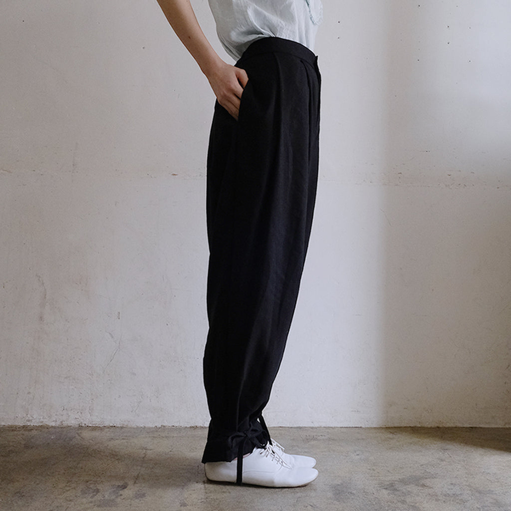 ［the last flower of the afternoon］月暈のtucked pants