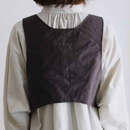 墨黒は白のステッチがポイントに