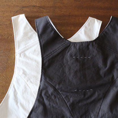 左から亜麻、墨黒