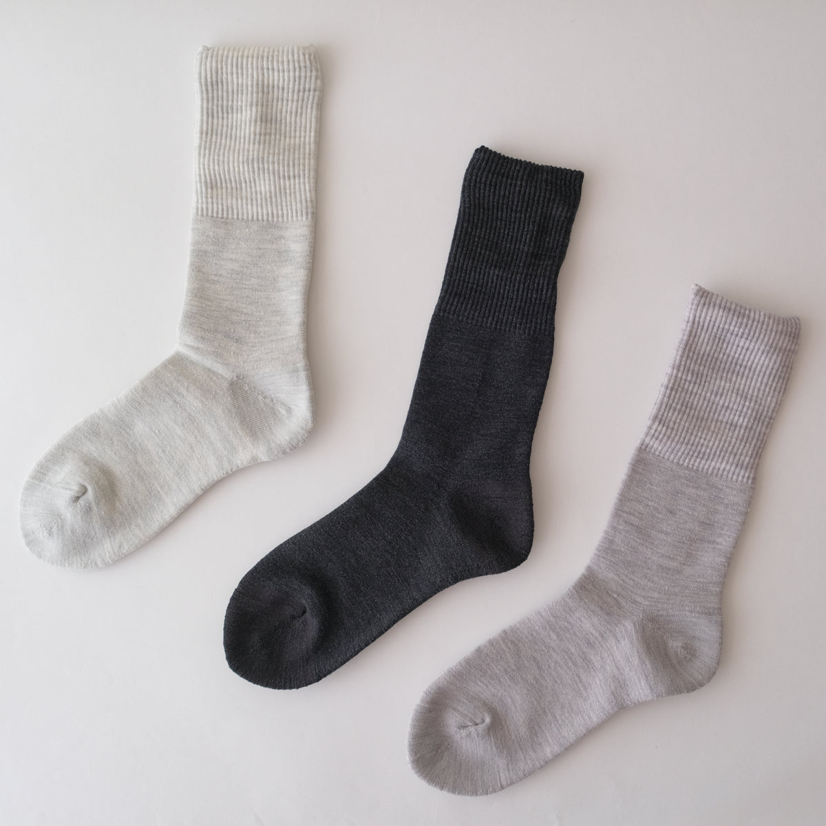 NEEDLES Argyle Jq.ソックス - メリノウール NEEDLES ニードルズ Argyle Jq. Socks - Merino Wool アーガイル